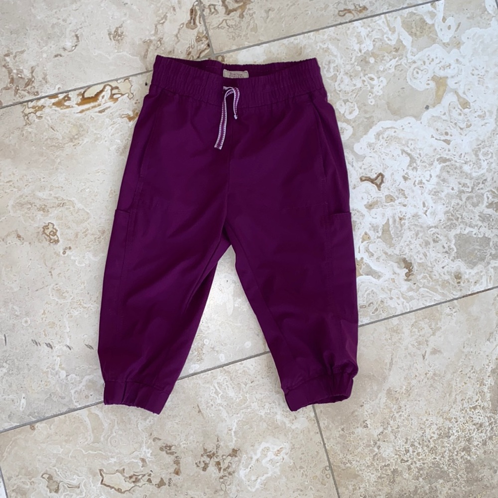 4 pocket athletic purple capris. Boston traders brand size XS